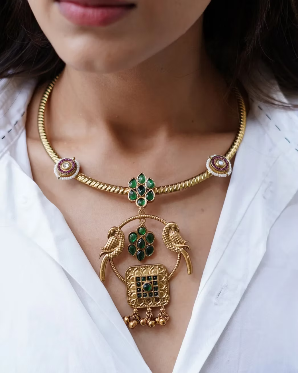 NECKLACE SETS AND CHAINS