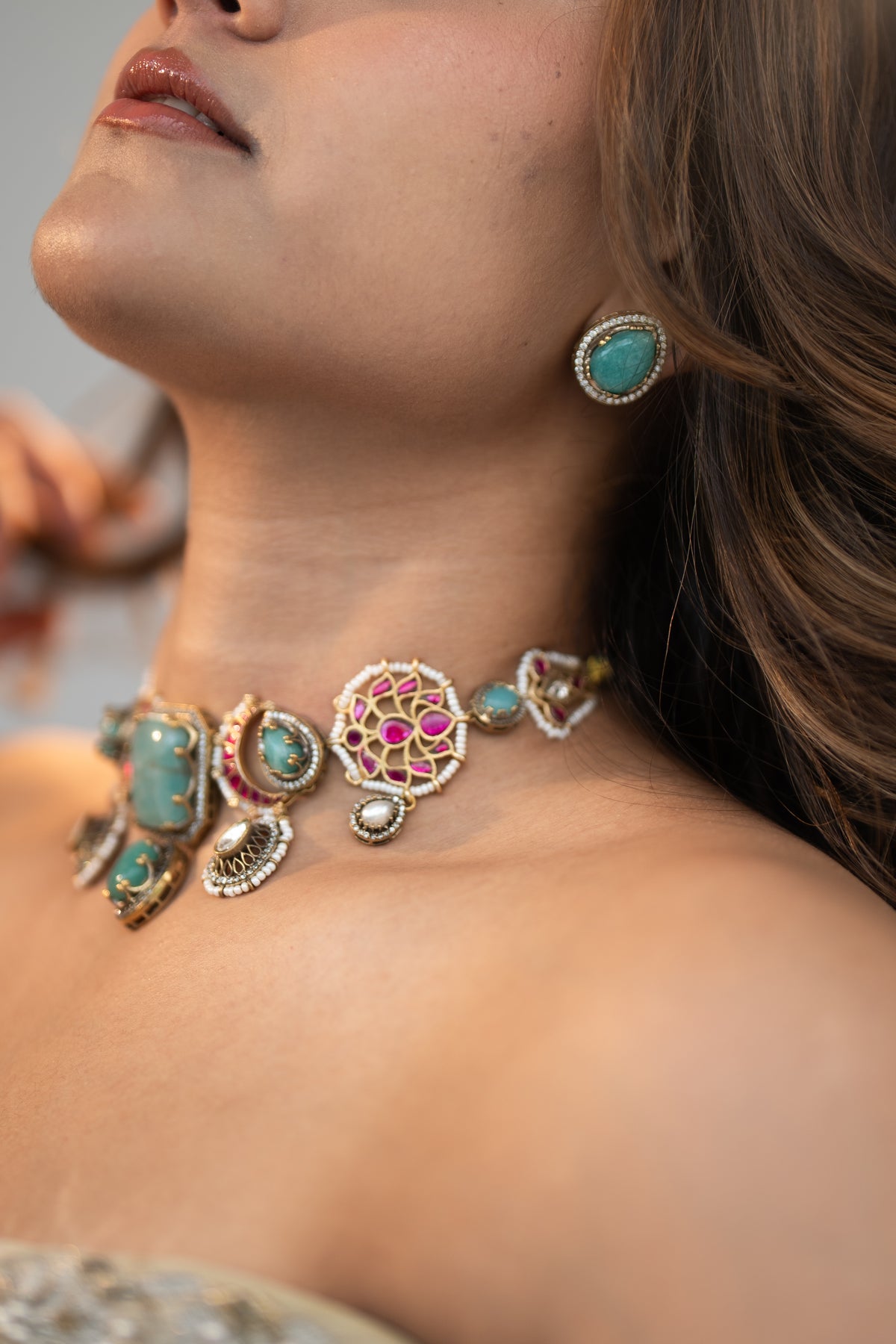 BLUE & PINK STONE CHOKER SET