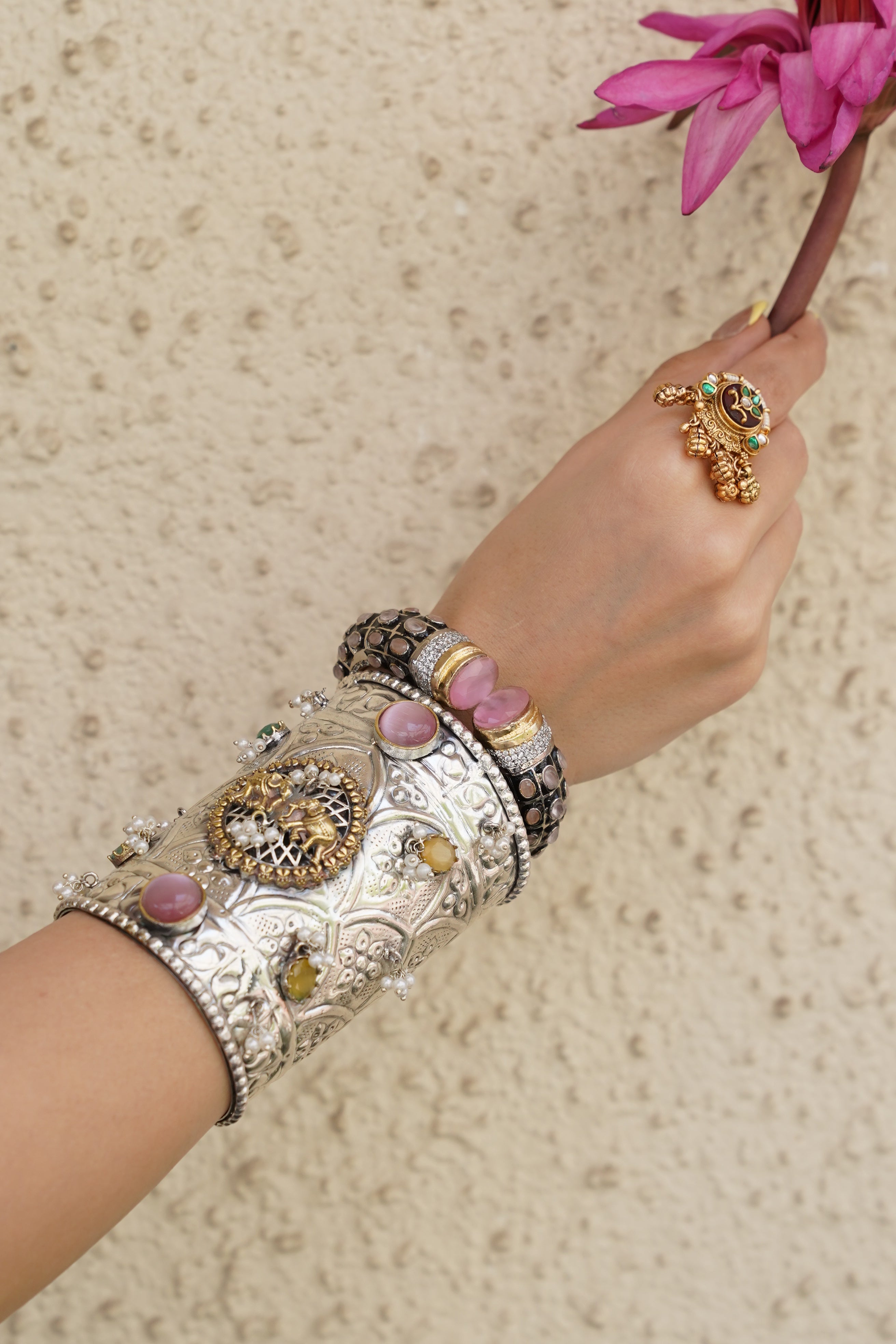 SILVER PLATED SMALL ELEPHANT HAND CUFF