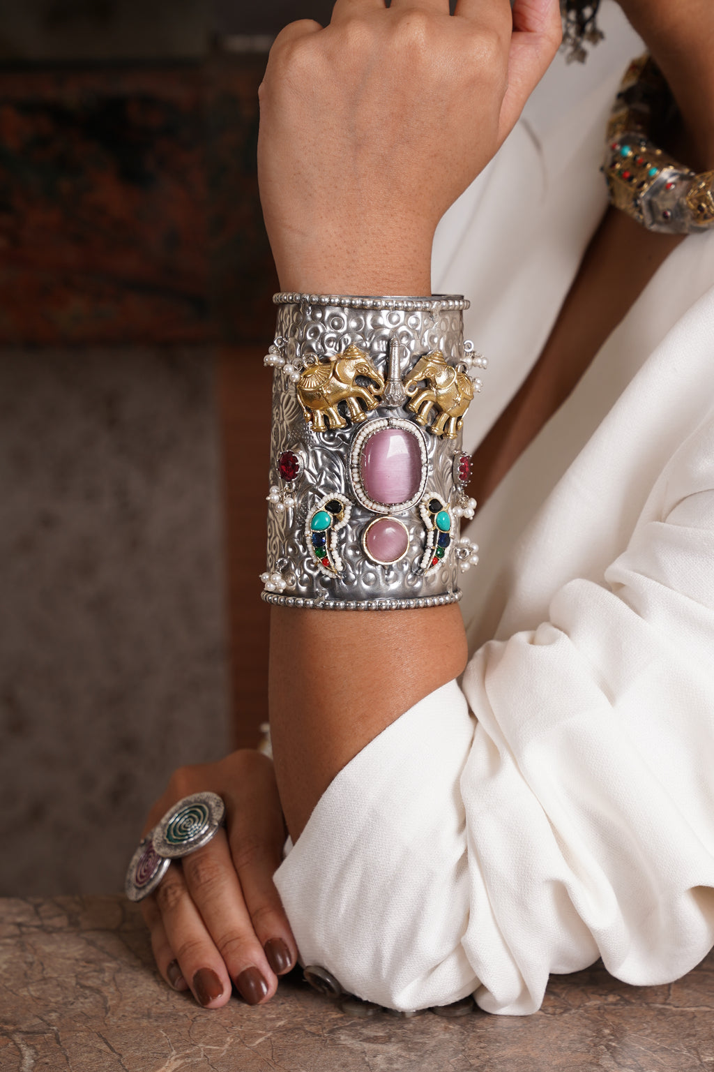 SILVER PLATED BIG ELEPHANT PINK STONE HAND CUFF