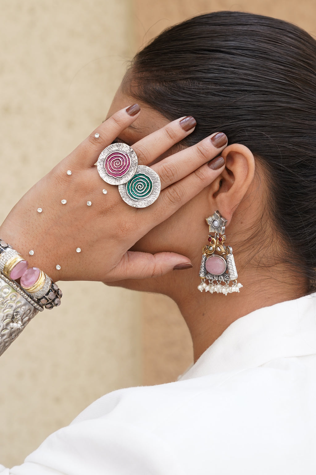 SILVER-PLATED SPIRAL PINK RING