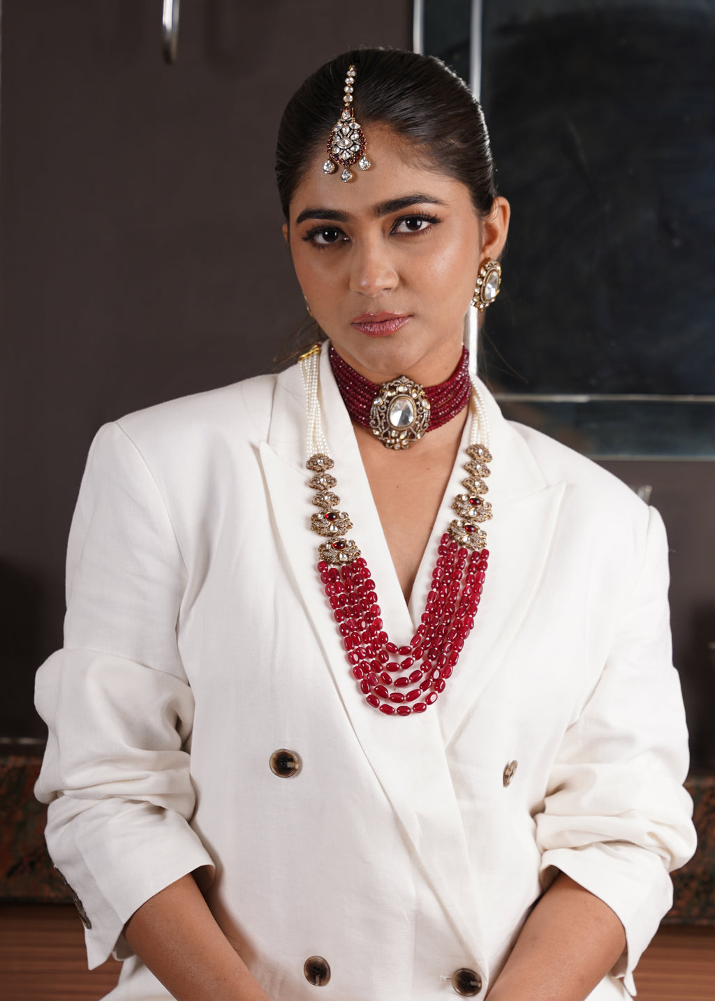 MAROON KUNDAN MAANG TIKKA WITH DROPLETS