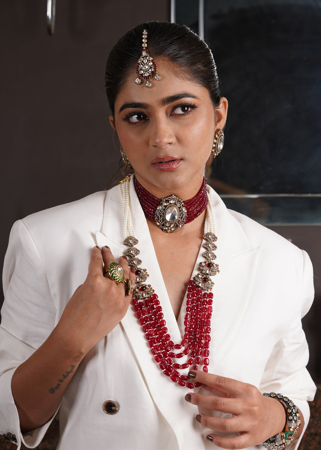 MAROON BEADS KUNDAN STONE CHOKER WITH STUDS