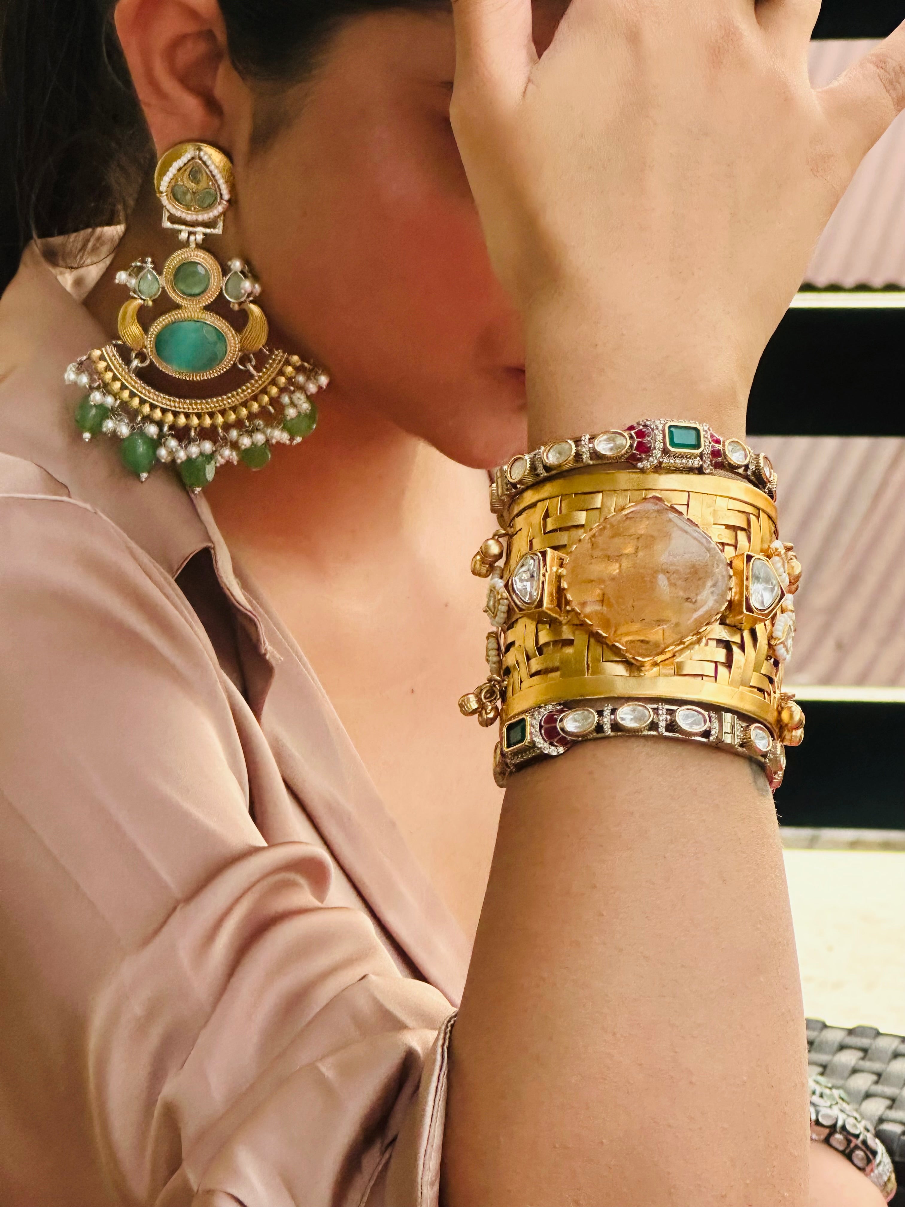 GOLD-PLATED KUNDAN & STONES TEXTURED HAND CUFF