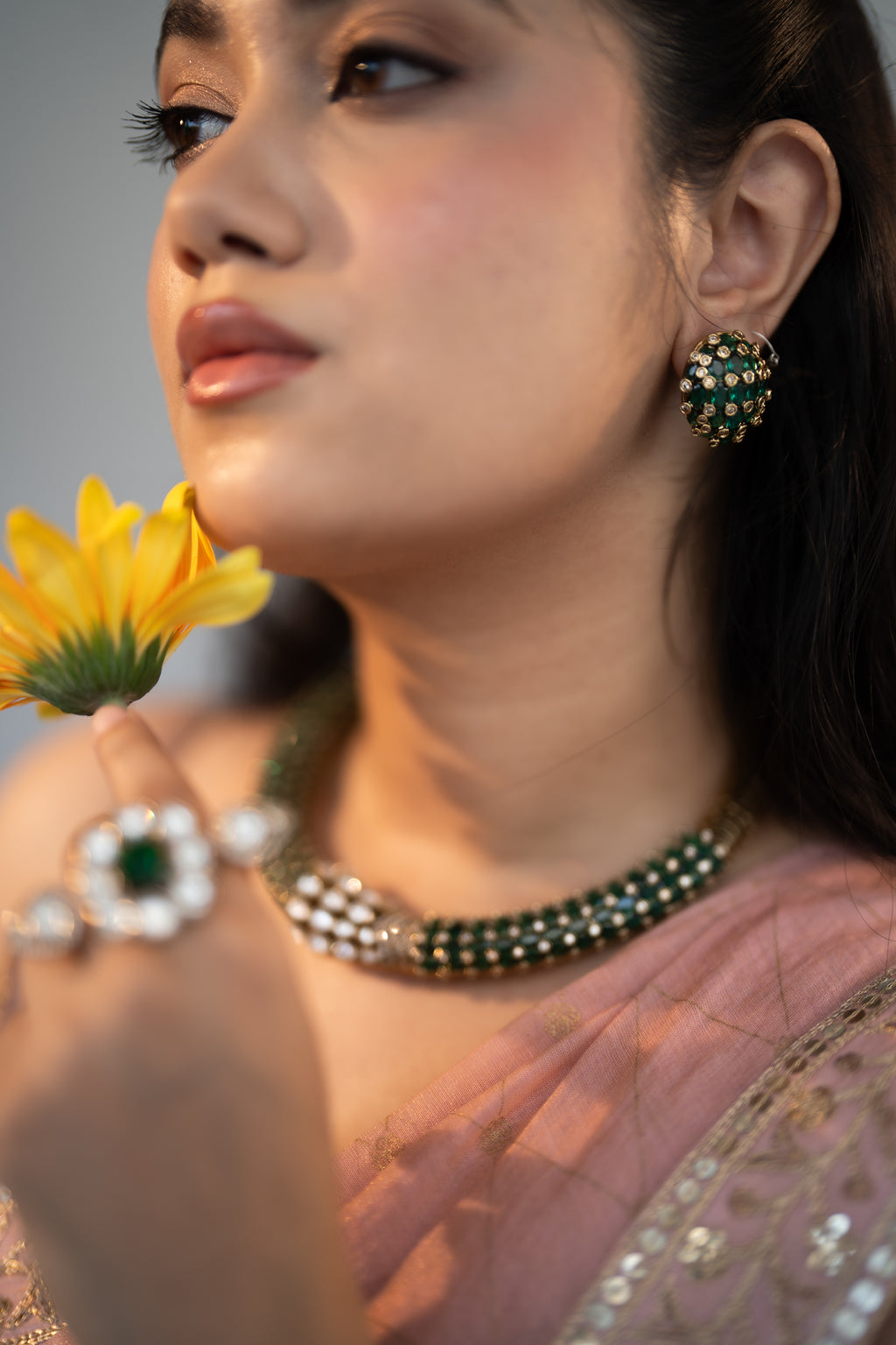 EMERALD GREEN STONE KUNDAN HASLI SET