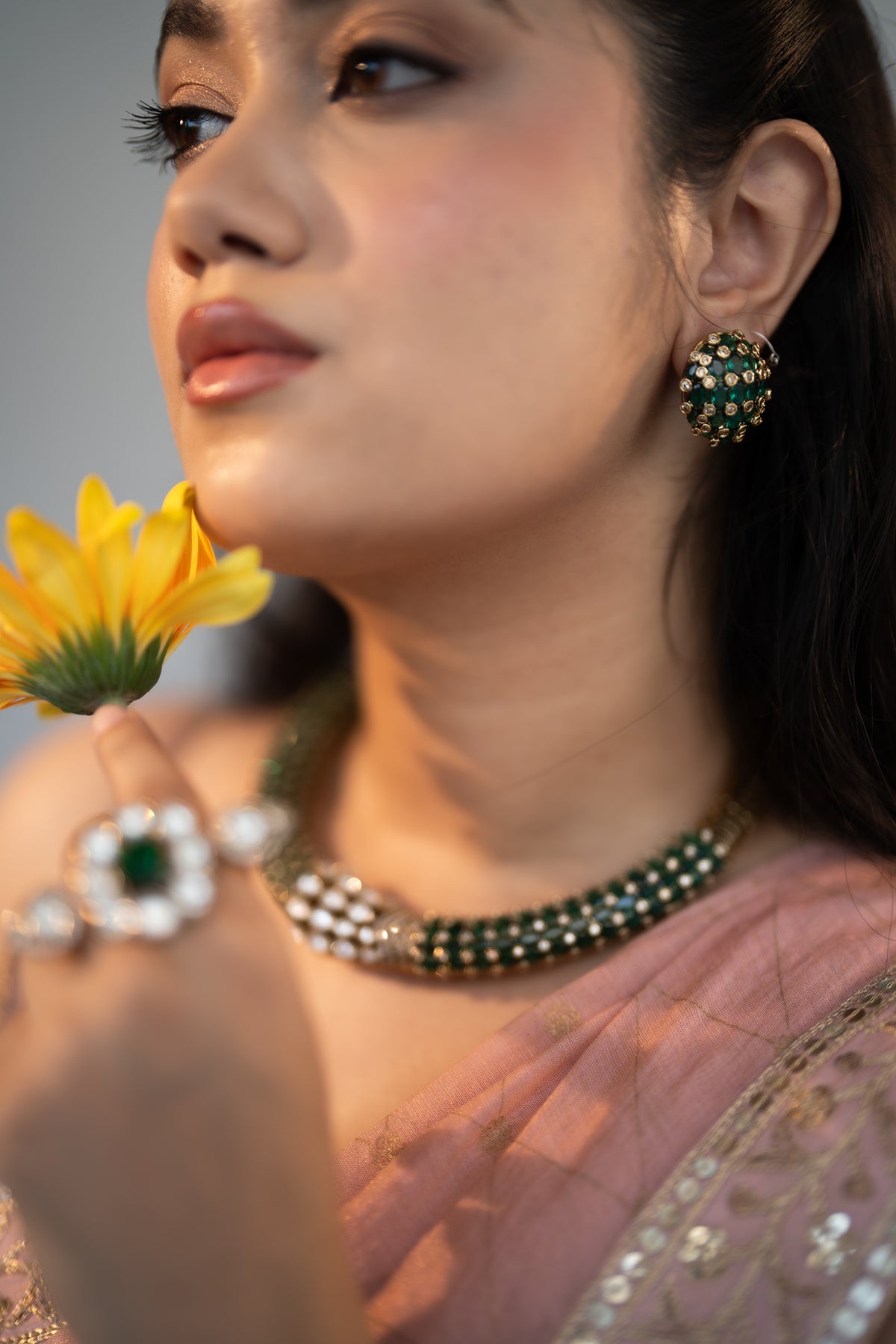 EMERALD GREEN STONE KUNDAN HASLI SET
